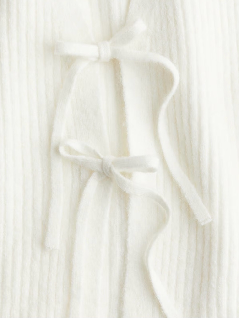 H&M Cream Ribbed Tie-Front Cropped Top - Picture 2 of 4